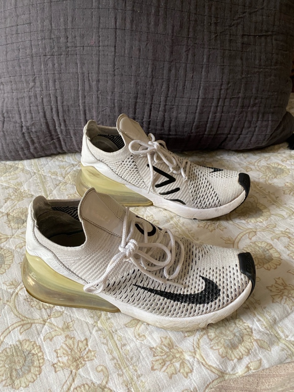 Nike Air Max 270 Flyknit White and Black Sneakers — Women’s 8